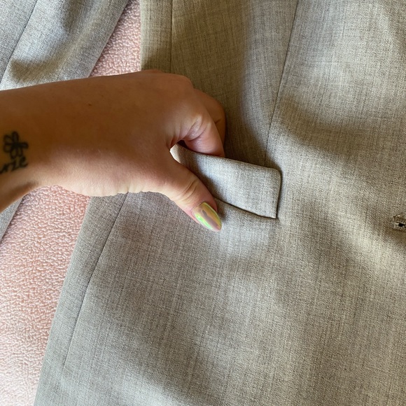 The Limited women’s light grey pantsuit set size 2 - Picture 5 of 10